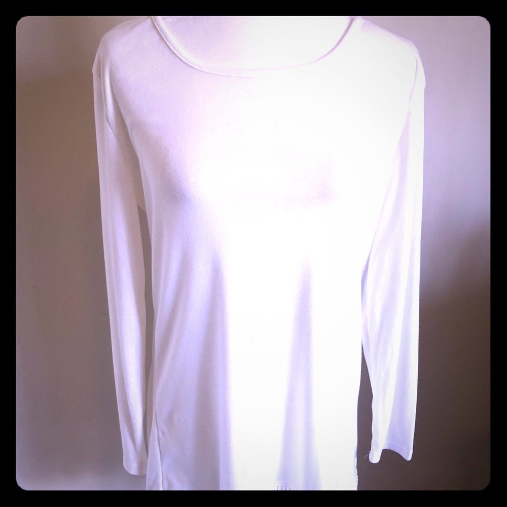 White dress with lace hem